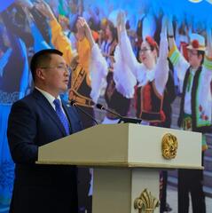 В рамках празднования 30-летия Ассамблеи народа Казахстана, в Доме дружбы состоялся этнофорум «Казахстан-страна единства» с участием акима области Асаина Байханова