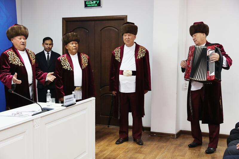 Омбыдағы қарт жезөкшелер