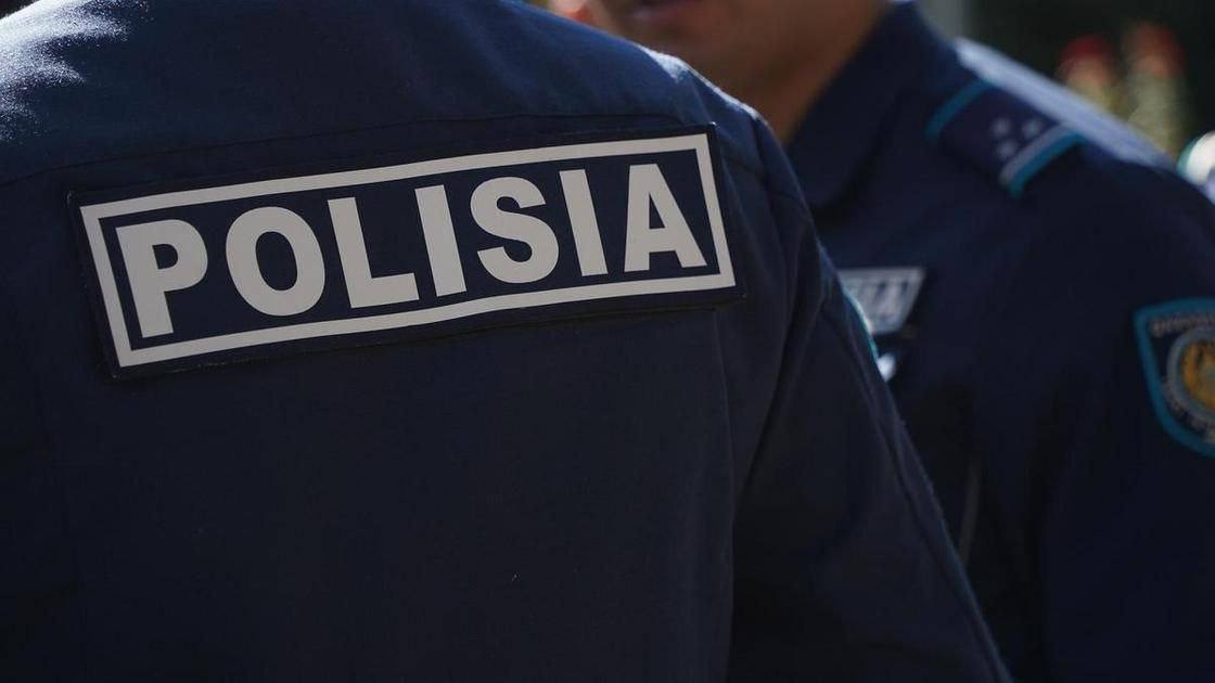 Полиция изъяла более 100 разовых доз наркотического вещества у жителя столицы