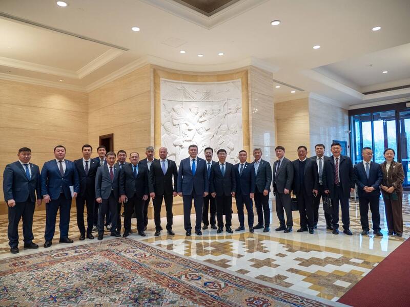 Визит в Китайскую Народную Республику продолжился в городе Урумчи, в Синьцзян-Уйгурском автономном округе