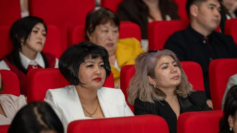 В Восточном Казахстане наградили лучших учителей