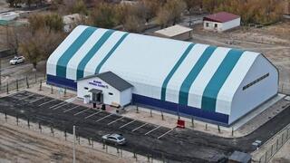 ТУРКЕСТАН: В СОЗАКСКОМ РАЙОНЕ КО ДНЮ РЕСПУБЛИКИ ОТКРЫТА КРЫТАЯ ПЛОЩАДКА ДЛЯ МИНИ-ФУТБОЛА