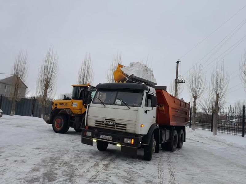 В Астане в снегоуборочных работах задействовано около 1,7 тысячи единиц спецтехники
