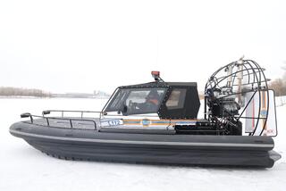 Спасатели МЧС отработали учение по спасению рыбака на льдине