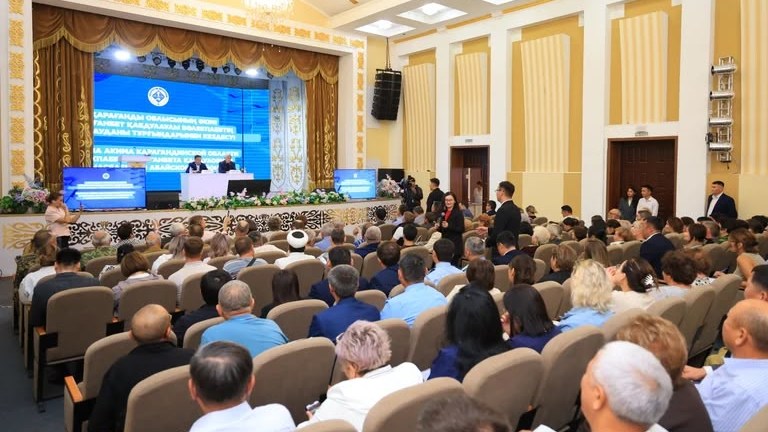 Ермаганбет Булекпаев встретился с жителями Абайского района