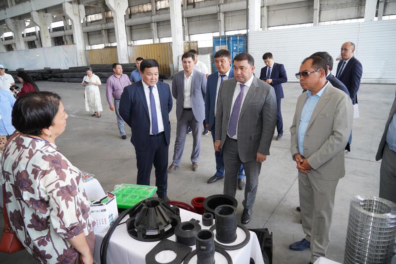НУРАЛХАН КУШЕРОВ ОЗНАКОМИЛСЯ С СОСТОЯНИЕМ ИНДУСТРИАЛЬНОЙ ЗОНЫ В КЕНТАУ