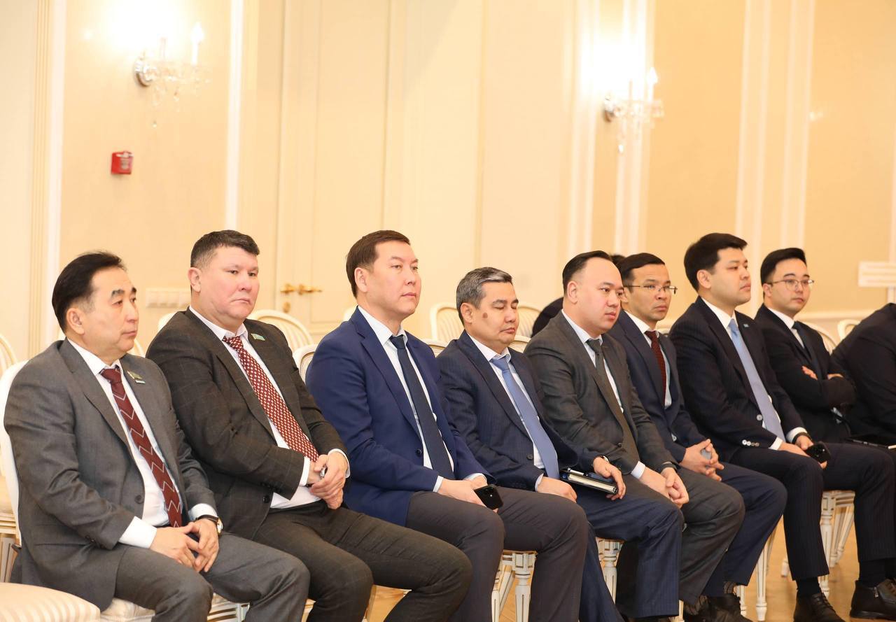 В Мангистау речь Главы государства на Национальном курултае обсудили с интеллигенцией региона