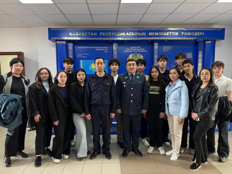 Год рабочих профессий: экскурсию по аэропорту организовали для столичных школников