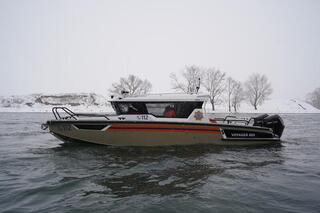 У спасателей ВКО появился современный спасательный катер «Voyager 850 Сabin»