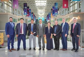 Президент University of Arizona ознакомился с научной инфраструктурой Nazarbayev University