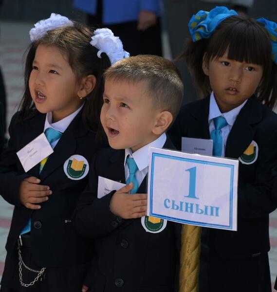 В селе Бірлік Павлодарского района произошло долгожданное событие – свои двери открыла новая школа