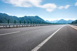 В Алматинской области завершается сезон дорожных работ: в 2025 году обновляют более 870 километров автодорог