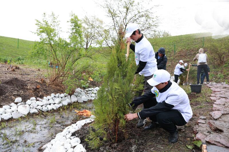 Ербол Карашукеев принял участие в акции «Мөлдір бұлақ»
