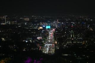 Аким Алматы поручил ускорить темпы модернизации освещения во дворах и на улицах города