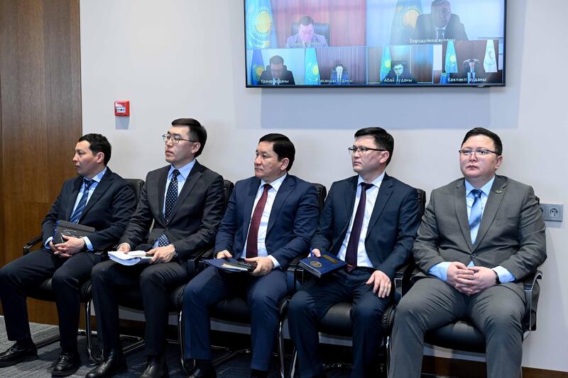 В области Абай рассмотрели ход подготовки к весенне-полевым работам