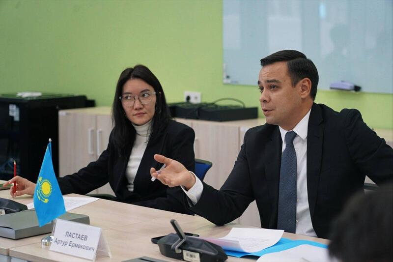 Омбудсмен провел II заседание Комиссии по правам молодежи