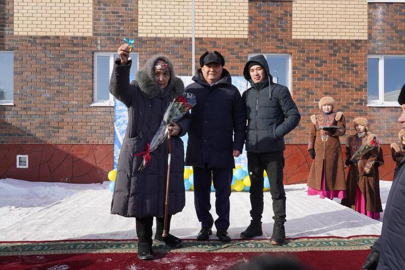 Ключи от новых квартир вручили жителям г. Макинска