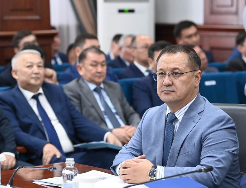 Автокөлік жасау саласын дамыту мәселелері талқыланды