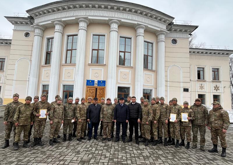 Воинские части МЧС на защите территорий от паводков