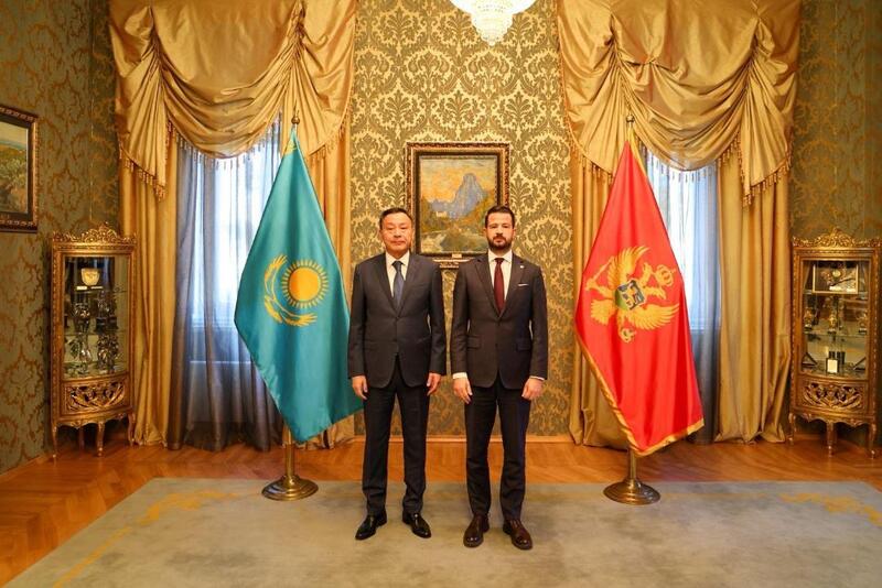 Посол Казахстана вручил верительные грамоты Президенту Черногории