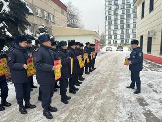 Спасатели продолжают обход многоэтажных домов Алматы