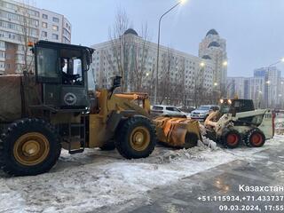 В Астане устраняют последствия дождя и снега