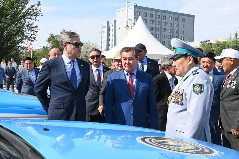 Сотрудникам полиции передано 94 служебных автомобиля