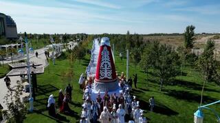 СШИТОЕ В ТУРКЕСТАНЕ САУКЕЛЕ ВОШЛА В КНИГУ РЕКОРДОВ КАЗАХСТАНА