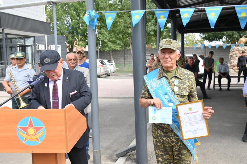 В ШЫМКЕНТЕ 23 ПРИЗЫВНИКА ОТПРАВИЛИСЬ НА ВОЕННУЮ СЛУЖБУ