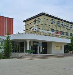 Аким Павлодарской области Асаин Байханов совершил рабочий объезд социальных объектов областного центра, где реализуются проекты по реконструкции и капитальному ремонту