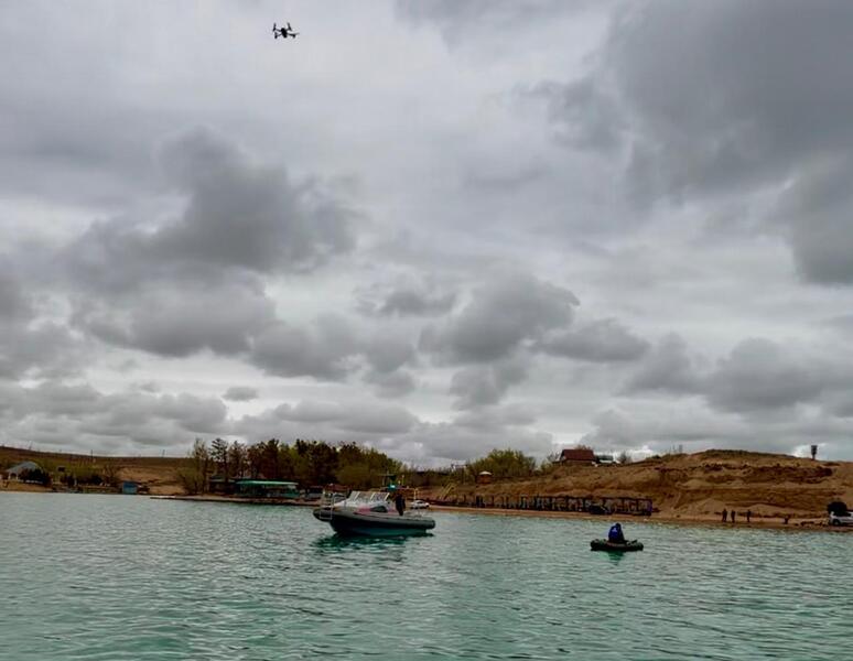 Спасатели МЧС патрулируют на акватории Капчагайского водохранилища
