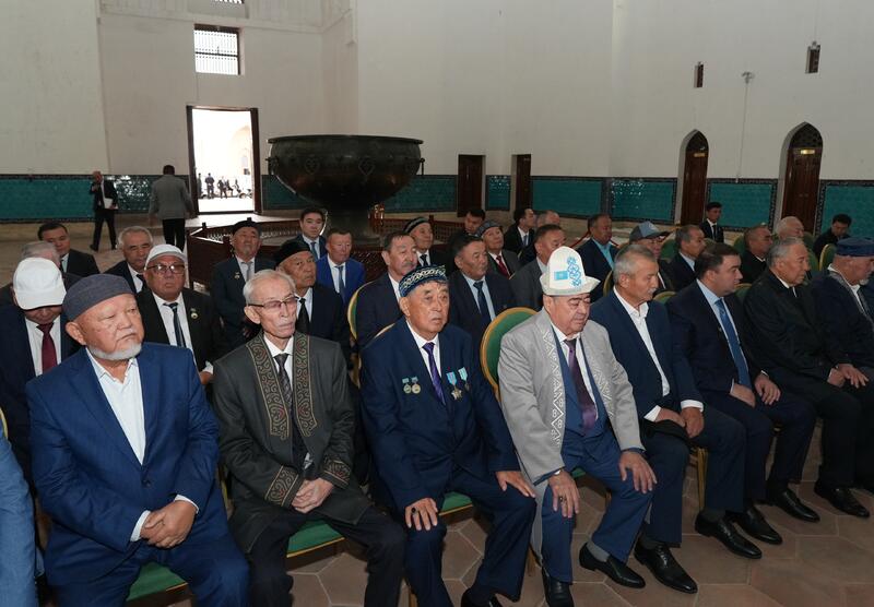 НУРАЛХАН КУШЕРОВ ПРОВЕЛ МЕЖДУНАРОДНЫЙ ДЕНЬ ПОЖИЛЫХ ЛЮДЕЙ ВМЕСТЕ С АКСАКАЛАМИ
