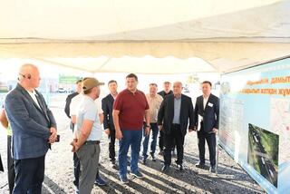 Глава региона ознакомился со строительством дороги в Аральске