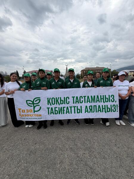 В Катон-Карагайском районе в рамках акции «Таза Қазақстан» вывезли 3 тонны мусора
