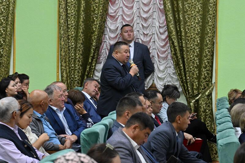Аким области встретился с жителями Кокпектинского района