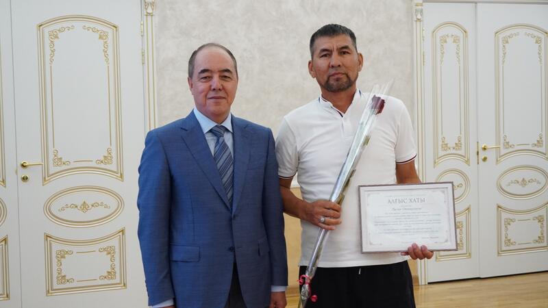 В ЗКО отметили День строителя: аким области наградил лучших представителей отрасли