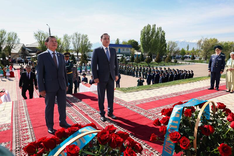 В Жамбылской области отметили 115-летие Бауыржана Момышулы