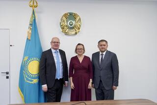 Министр науки обсудил профессиональное развитие педагогов с представителями Великобритании