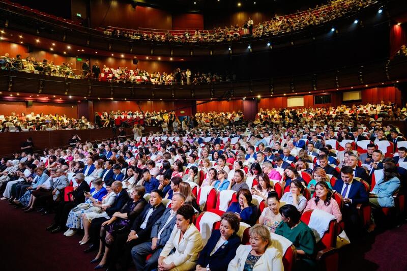 «Алтын Шипагер»: лучших медицинских работников чествовали в Астане