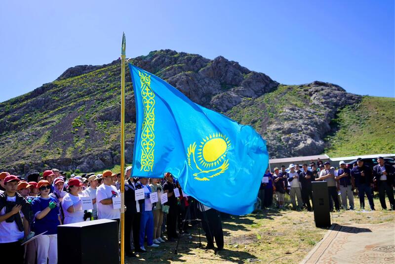 ТУРКЕСТАН: В КЕНТАУ ПРОШЛИ СОРЕВНОВАНИЯ ПО СБОРУ МУСОРА