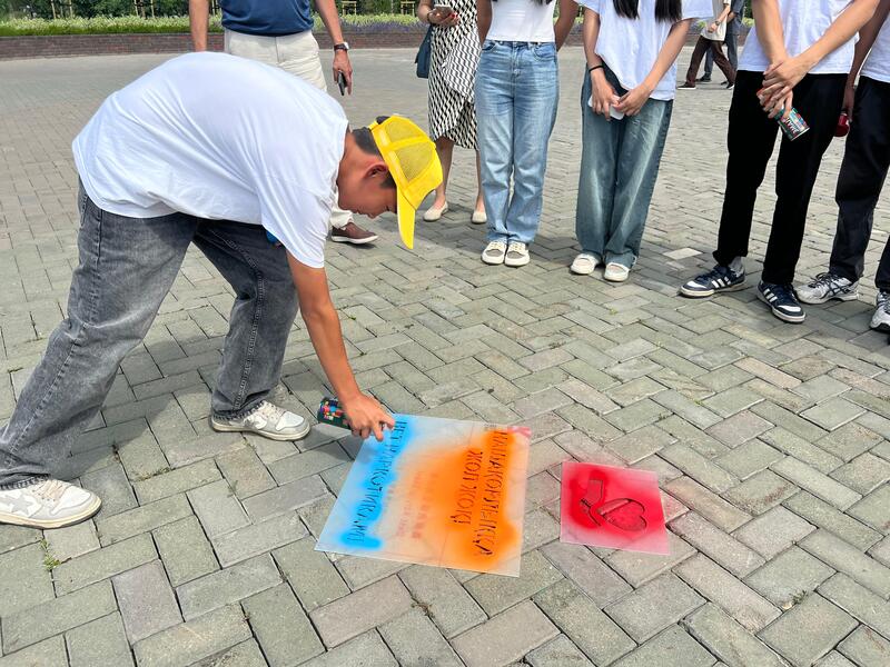 Нет наркотикам: опасные наркограффити закрасили в столичном парке