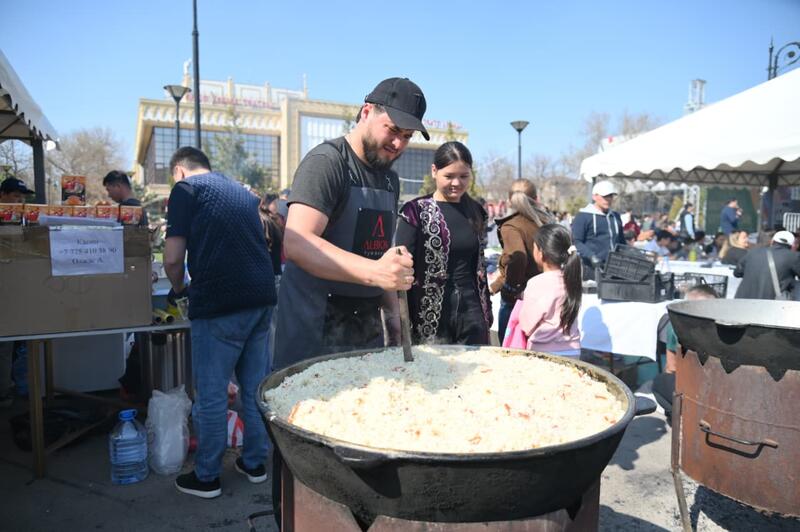 ШЫМКЕНТ: ПРОХОДИТ МЕЖДУНАРОДНЫЙ ГАСТРОНОМИЧЕСКИЙ ФЕСТИВАЛЬ «DAMDASTOUR»