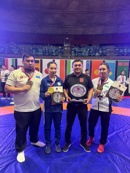 Столичные спортсмены стали победителя и призерами чемпионата Азии по борьбе на поясах