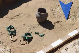 Археологи ЮКПУ имени Узбекали Жанибекова нашли древние артефакты под водой