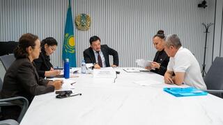 Вице-министр юстиции Бекболат Молдабеков провел личный прием в Центре приема граждан