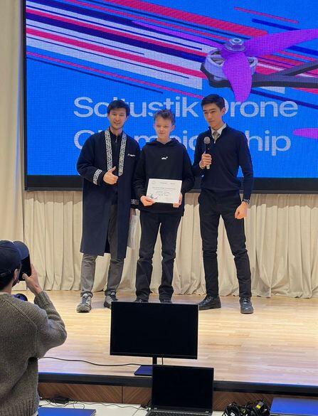 Школьник из Караганды взял четыре золота на чемпионатах страны по дрон-рейсингу