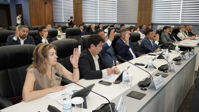 В СЕМЕЕ ПОСТРОЯТ ШКОЛУ BINOM НА 1400 МЕСТ: ДЕПУТАТЫ МАСЛИХАТА ПОДДЕРЖАЛИ РЕАЛИЗАЦИЮ ПРОЕКТА