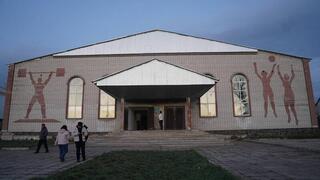 В спорткомплексе села Привольное Уланского района проводится капремонт