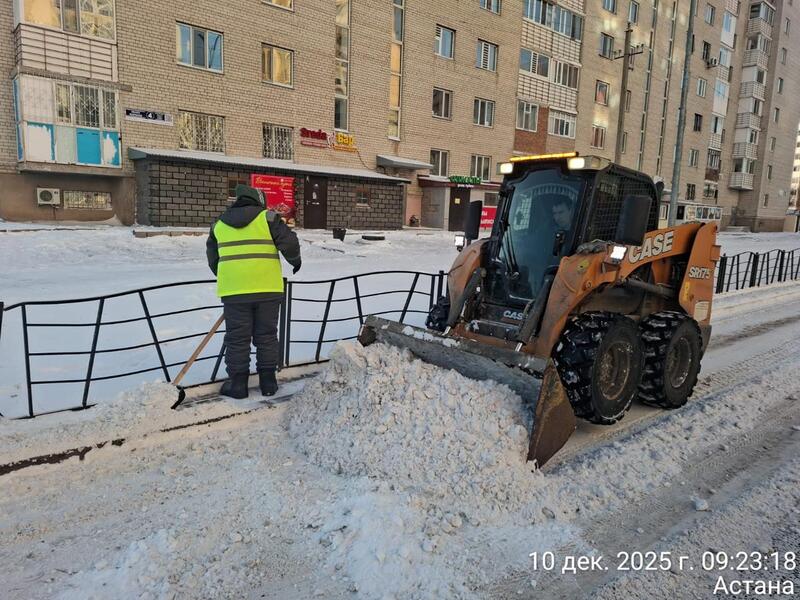 Более 3 000 дорожных рабочих и 1 300 единиц спецтехники задействованы в снегоуборочных работах в Астане