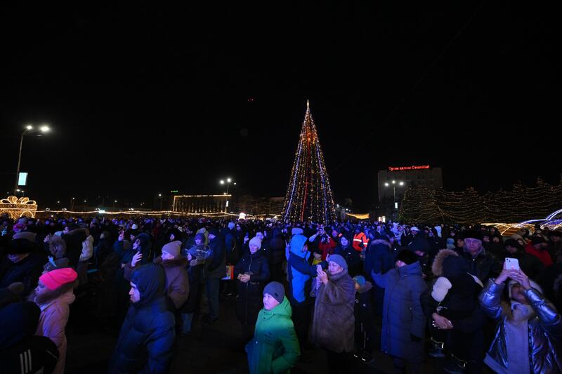 Аким области посетил праздничное мероприятие, посвященное Новому году